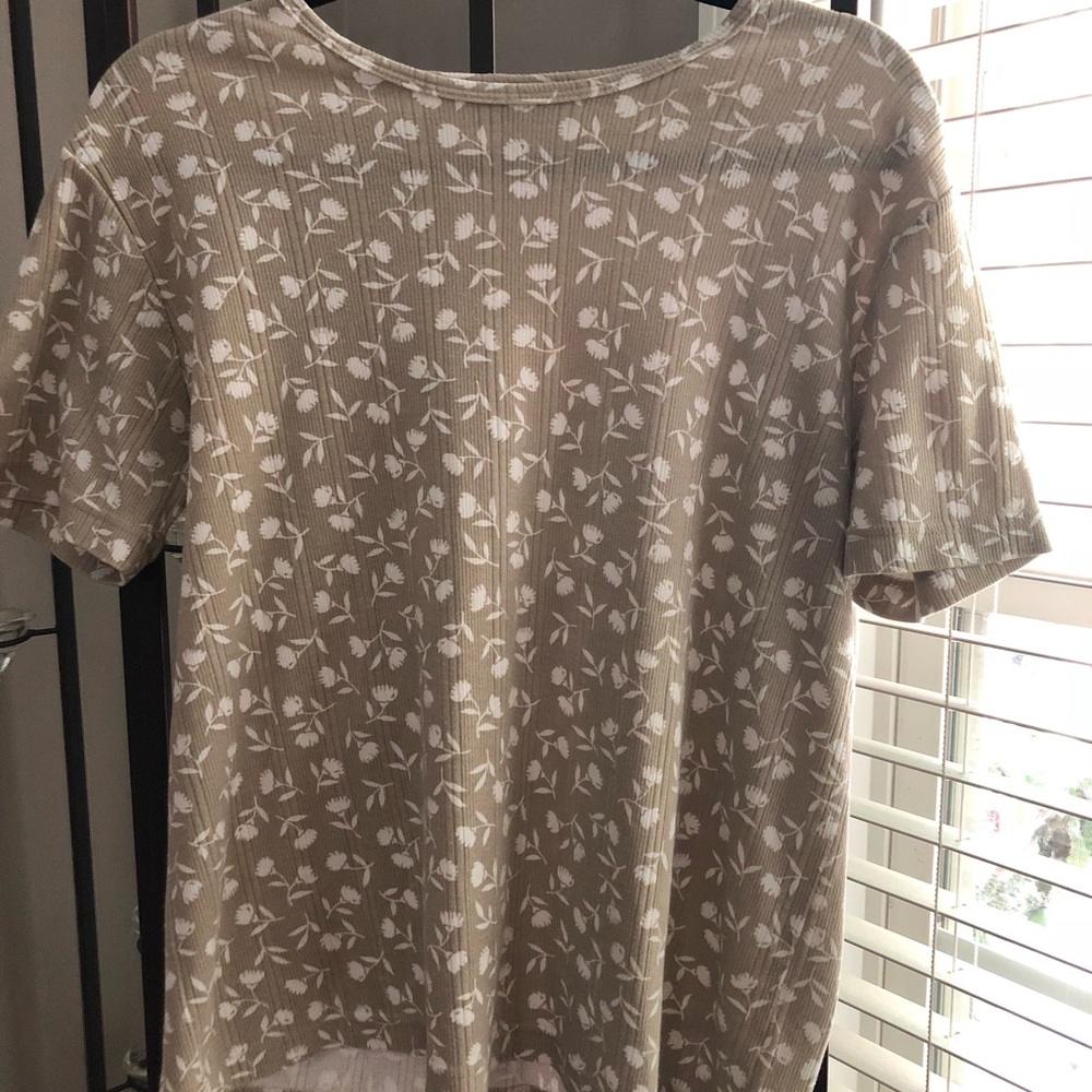 Beige Short sleeve floral